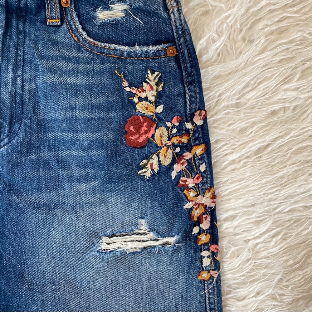 Abercrombie & Fitch floral embroidered denim skirt - Picture 4 of 11